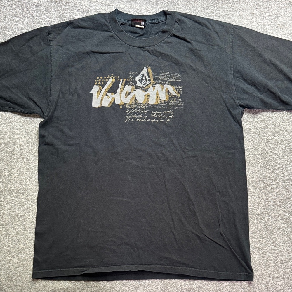 Vintage Retro Volcom Black & Gold Graphic Tee Shirt Men’s XL
